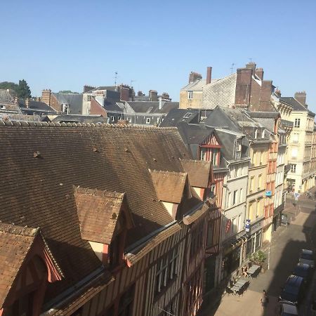 Bel Appartement Dans Le Centre Historique De Rouen Exterior photo